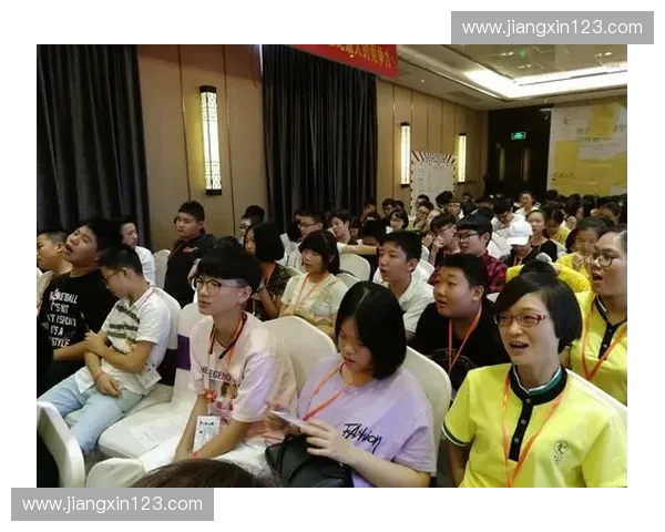 《英雄手札21期：探索未来科技与人类命运的交织与挑战》